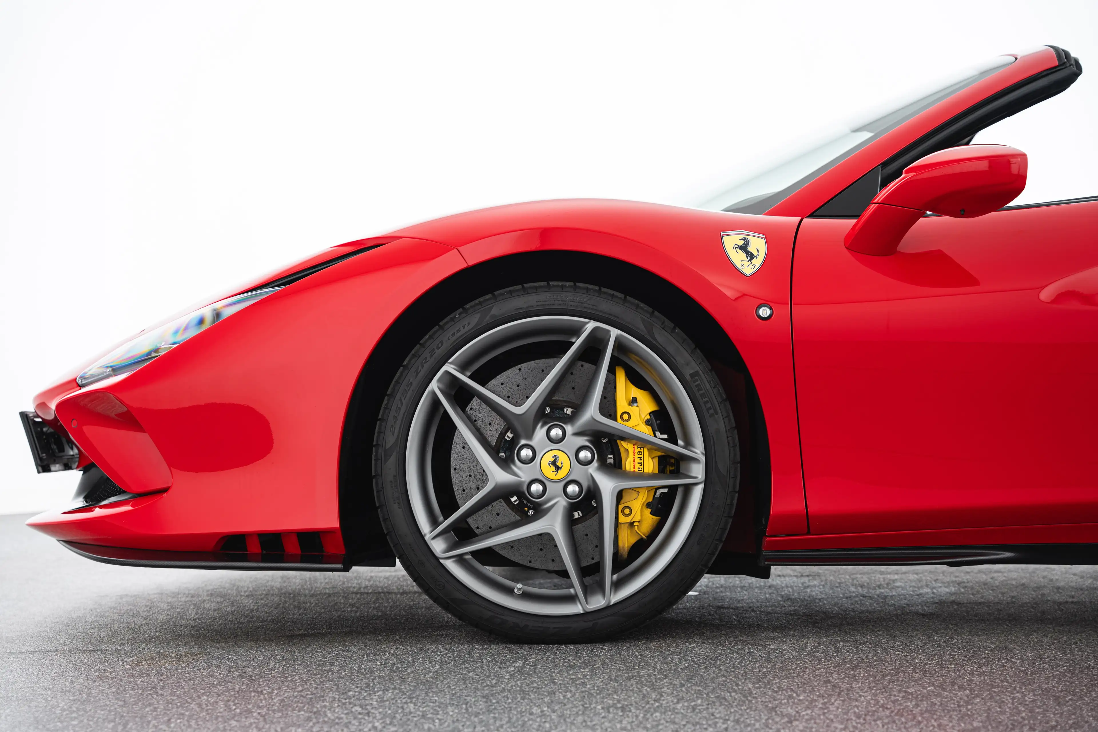 Ferrari F8 Spider — photo 9