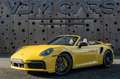Porsche 911 Turbo S Cabrio *CARBON*INNO*LIFT*PDLS+*VOLL* Jaune - thumbnail 1
