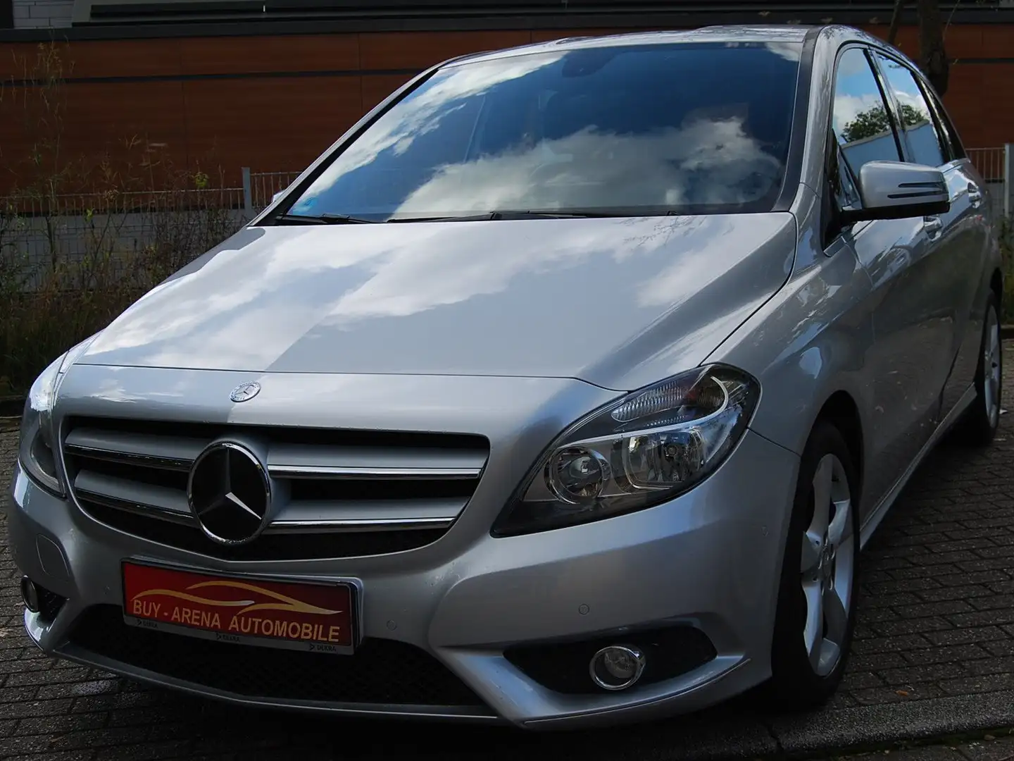 Mercedes-Benz B 180 CDI Sport-Paket BlueEfficiency 2.Hand S-Heft Top Gris - 1