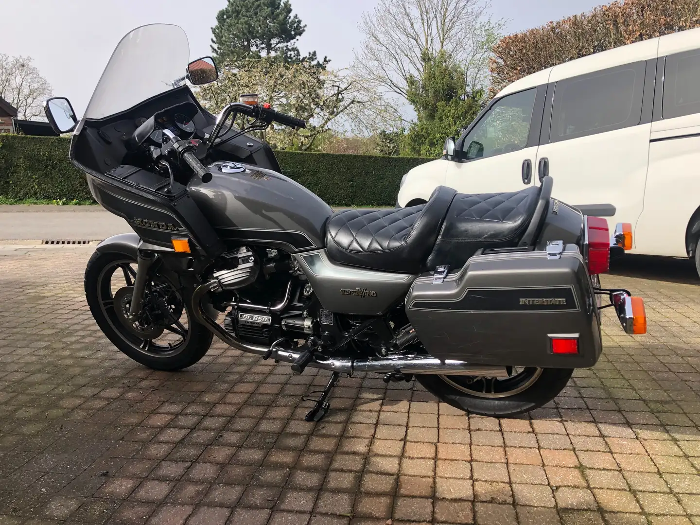 Honda GL 500 GL 650 SilverWing Gris - 1