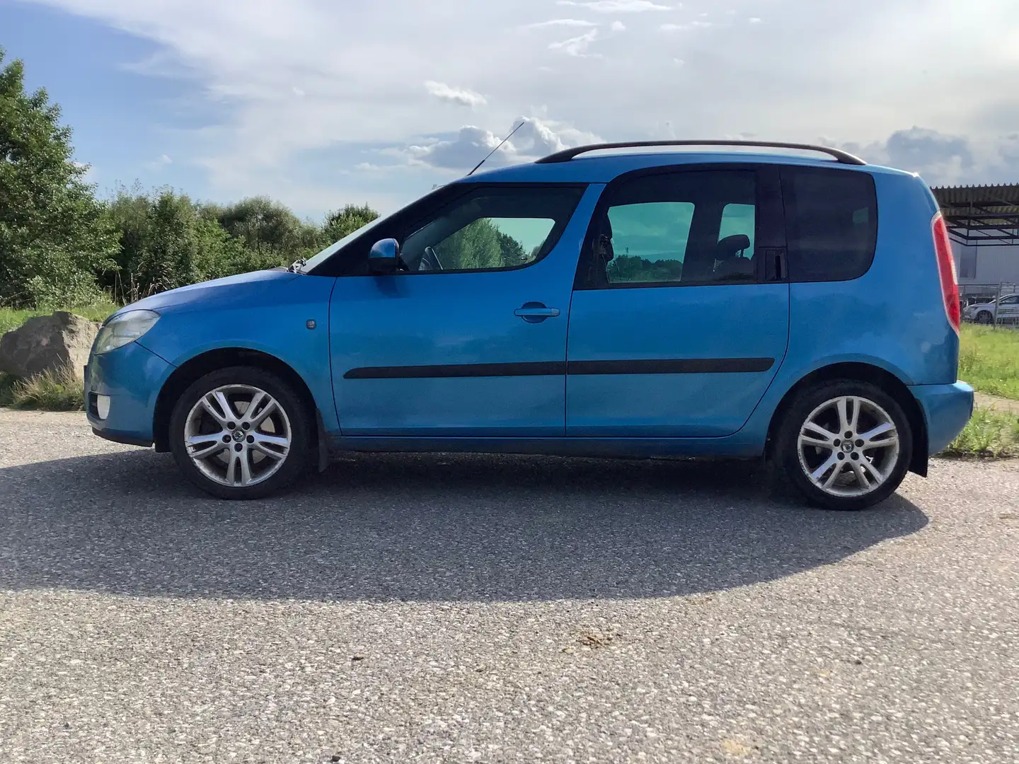 Skoda Roomster Roomster Free 1,6 Free Blau - 1