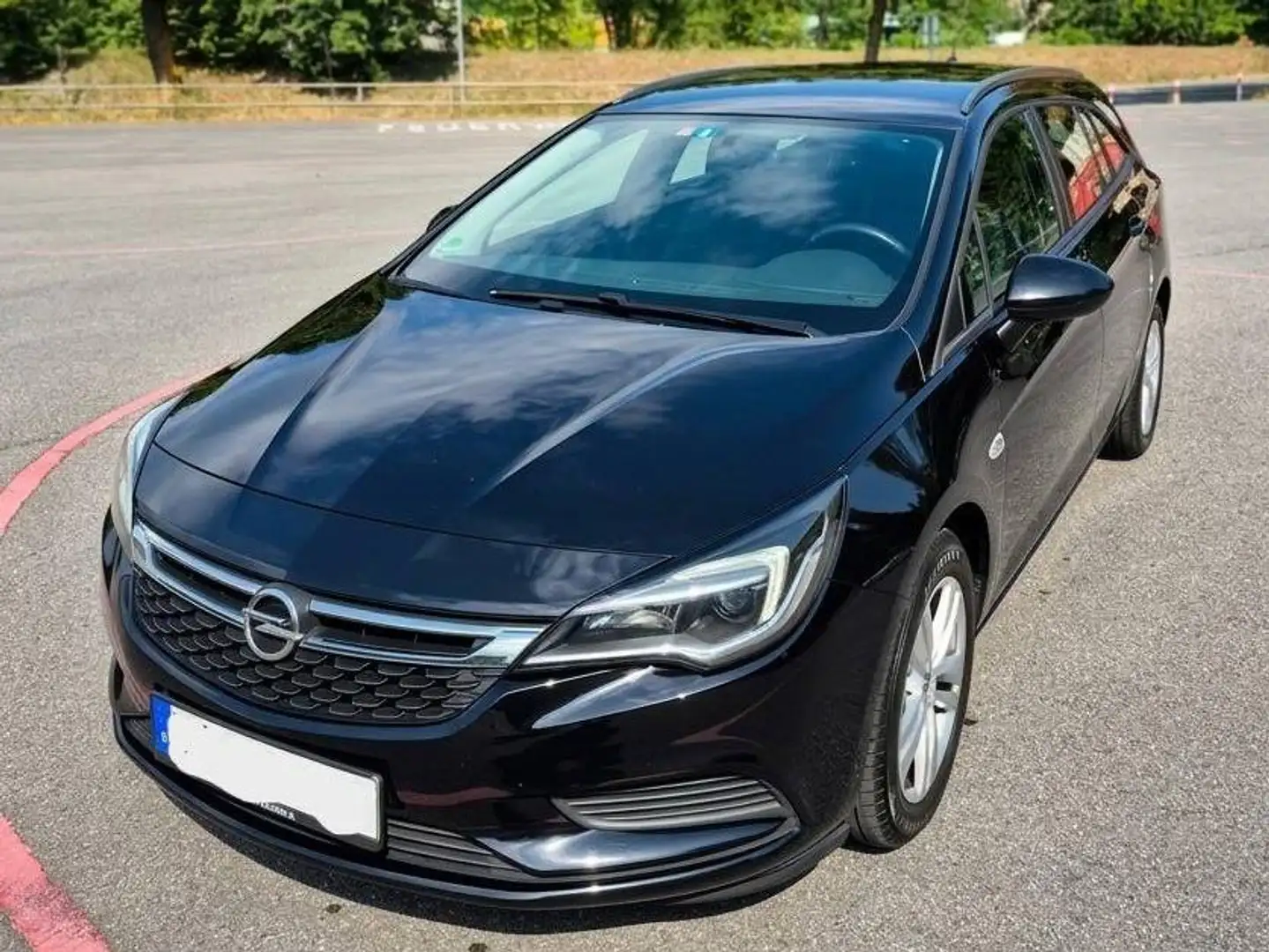 Opel Astra Opel Astra K 1.6 CDTI Automatik | 8-fach bereift Schwarz - 1