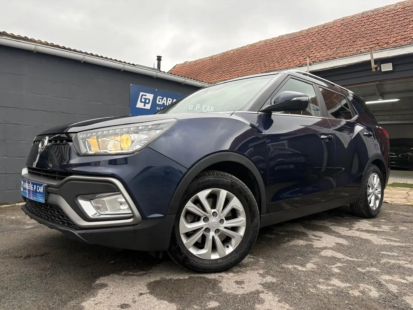 SsangYong XLV 1.6i e-XGi 2WD Crystal (EU6c) Bleu - 1