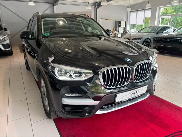 BMW X3 view 11