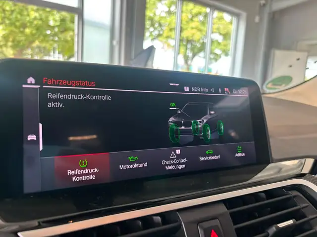 BMW X3 view 29