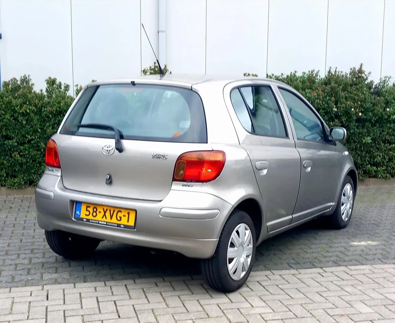 Toyota Yaris 1.3 16V VVT-I 5DR S-LINE Sol Airco Gris - 2