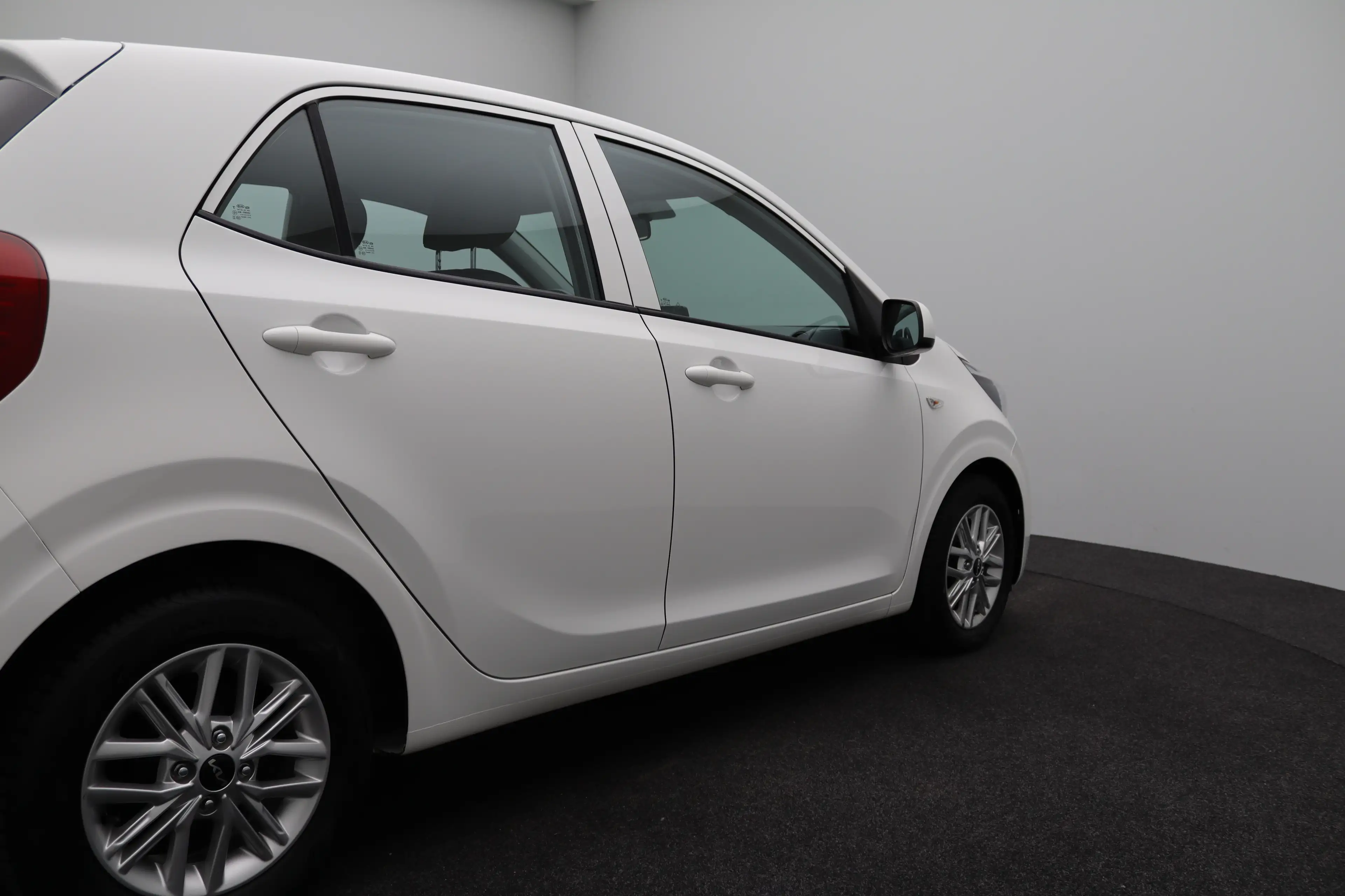 Kia Picanto 1.0 DPi DynamicLine | Achterbank in delen neerklap — photo 5