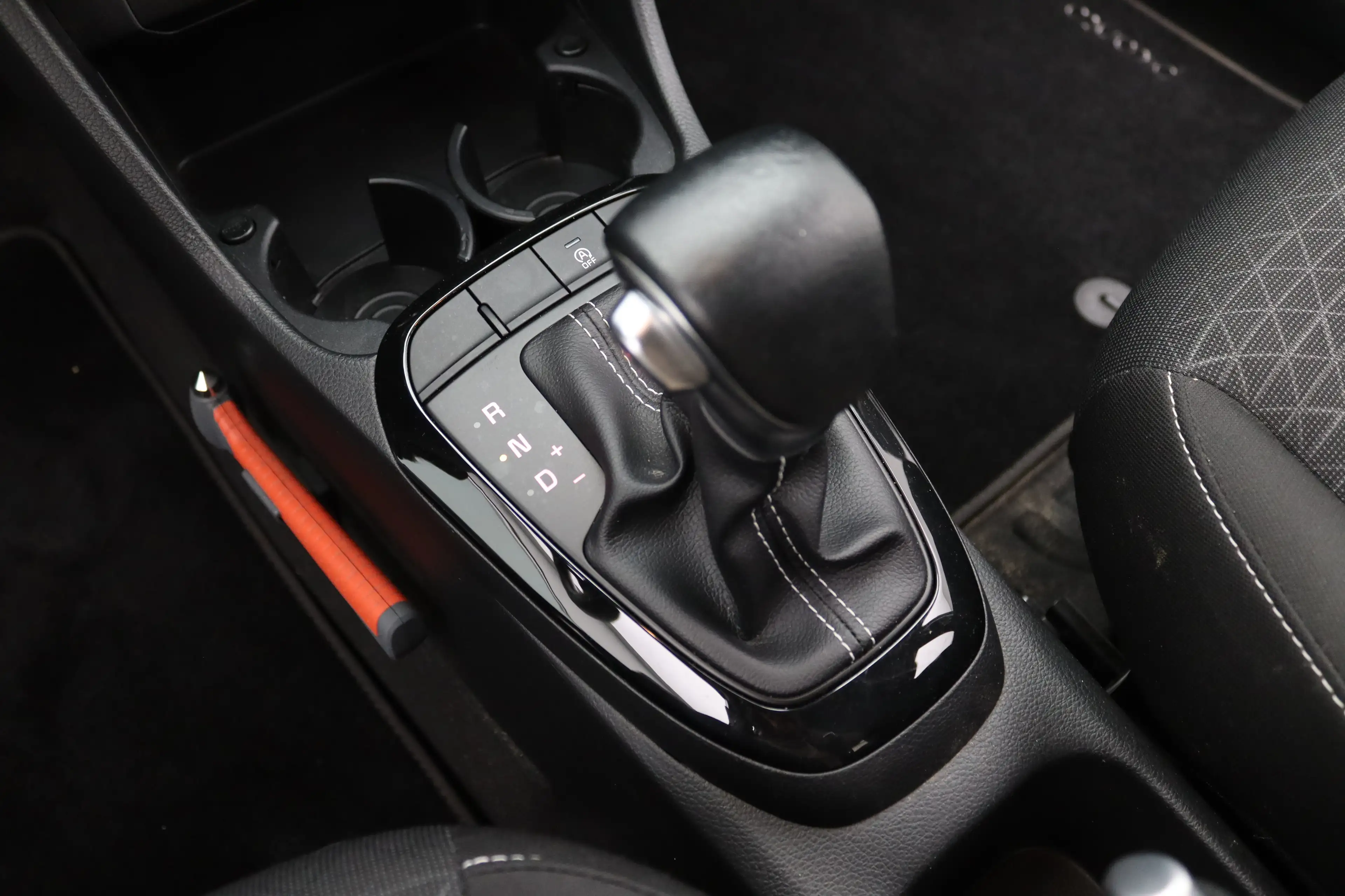 Kia Picanto 1.0 DPi DynamicLine | Achterbank in delen neerklap — photo 23