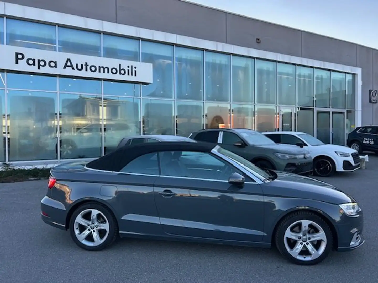 Audi A3 CABRIOLET 2.0 TDI S-TRONIC 150CV Grigio - 2
