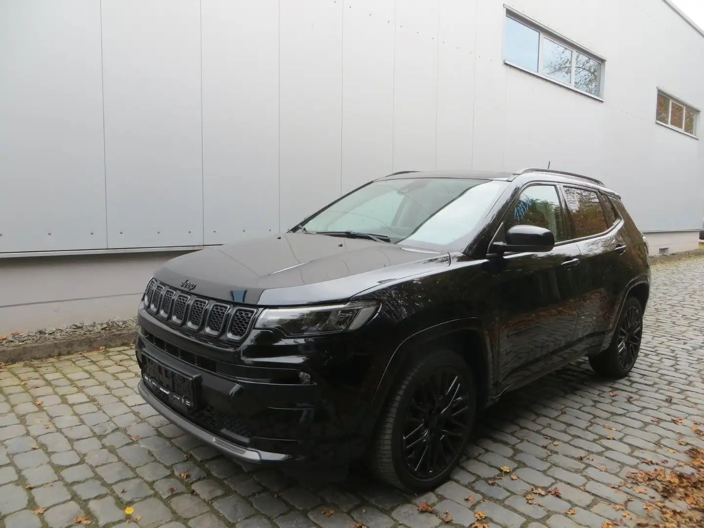Jeep Compass Automatik S FWD *APPLE CARPLAY*KLIMA*PAN Schwarz - 1