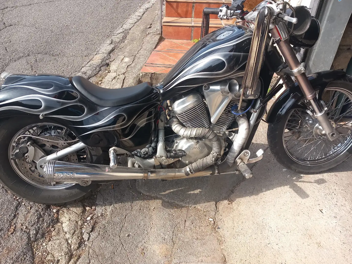 Honda Shadow 600 Schwarz - 1