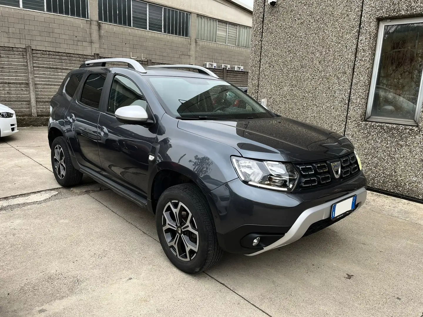 Dacia Duster 1.6 sce Techroad 115cv *UNIPROPRIETARIO* Gris - 1