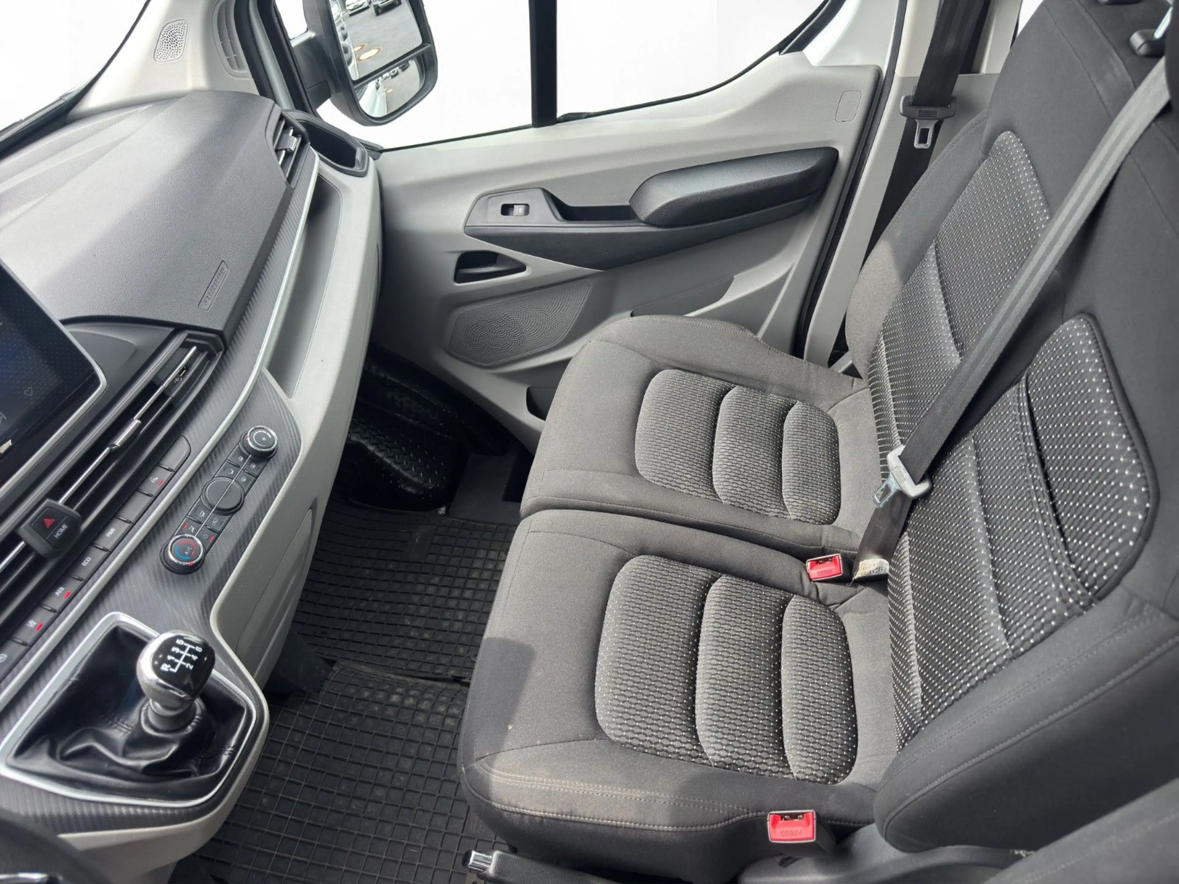 Maxus Deliver 9 Kasten L3H2 *NAV*APP*PDC*CAM*3-Sitze* — photo 15