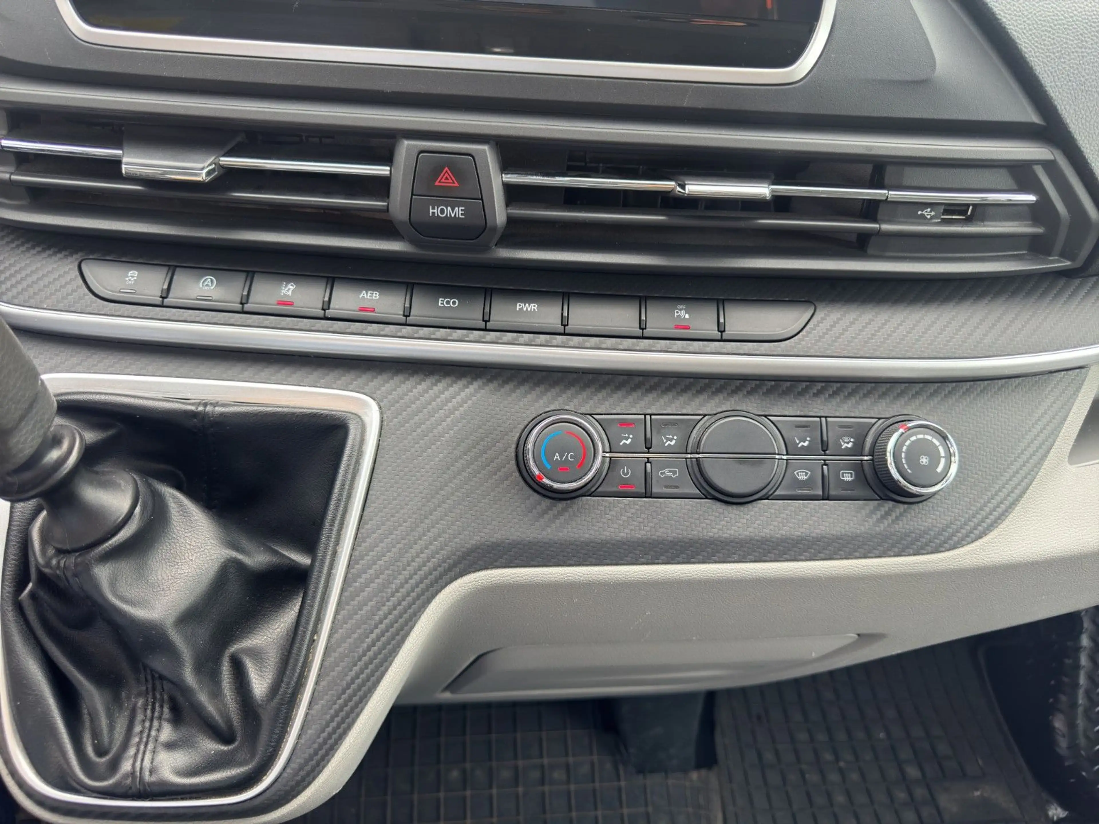 Maxus Deliver 9 Kasten L3H2 *NAV*APP*PDC*CAM*3-Sitze* — photo 13