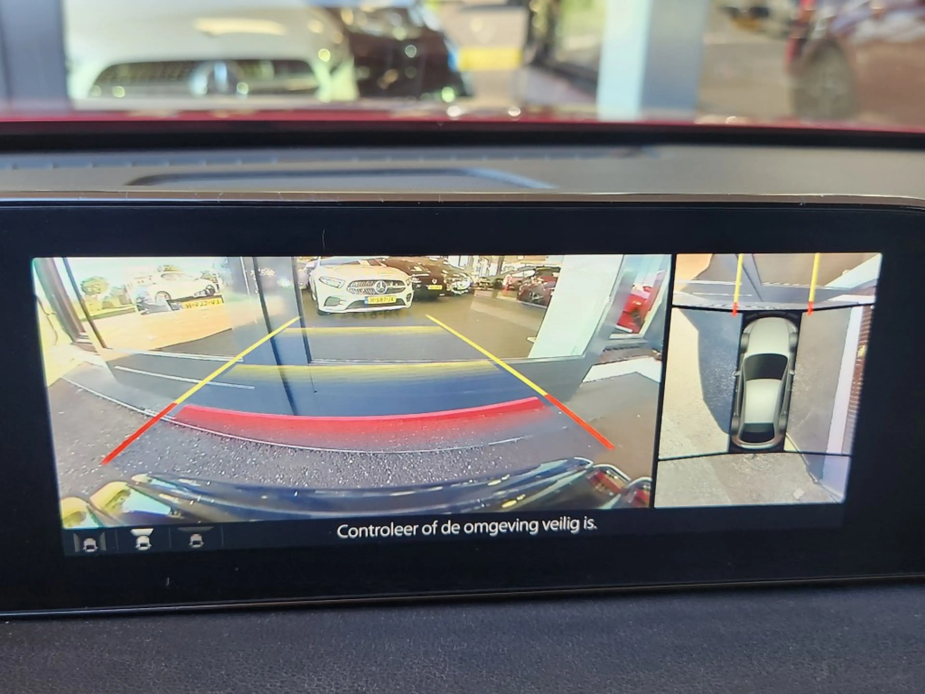 Mazda 3 2.0 Skyactiv G Luxury, Trekhaak, BOSE, Leder, 360 — photo 14