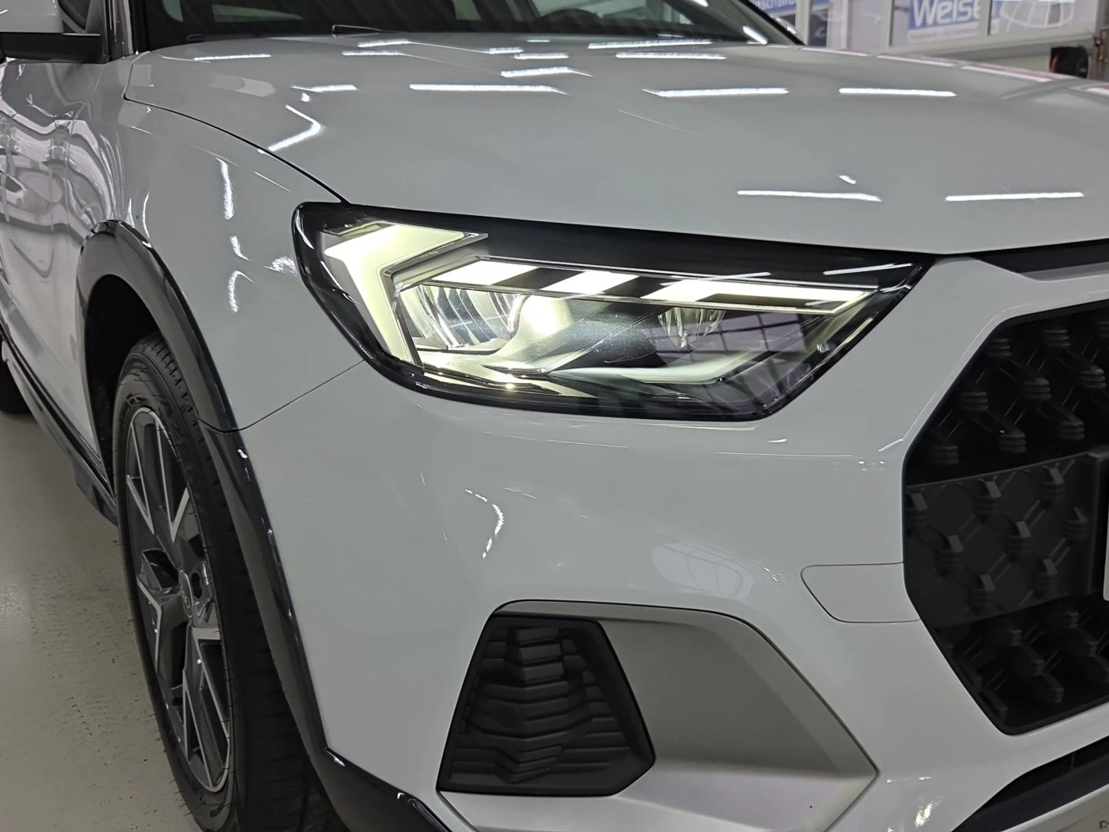Audi A1 30 TFSI intense — photo 7