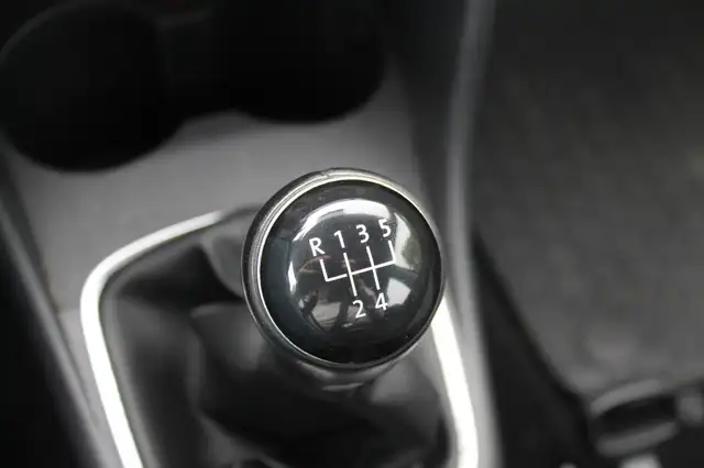 Volkswagen Polo view 17