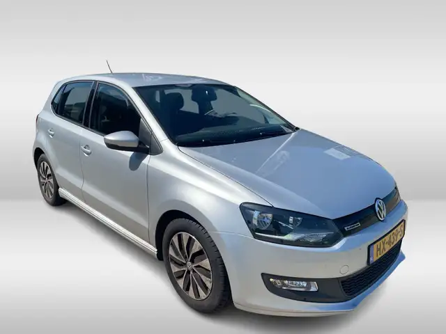 Volkswagen Polo view 5