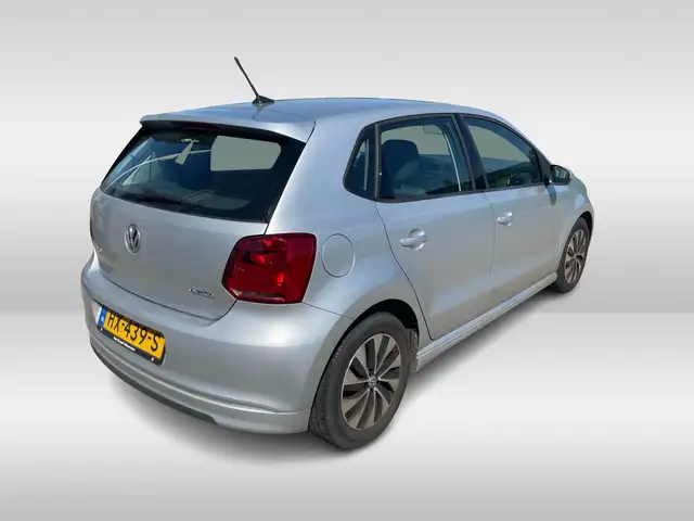Volkswagen Polo view 3