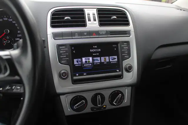 Volkswagen Polo view 10