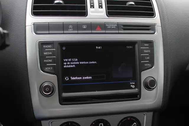Volkswagen Polo view 12