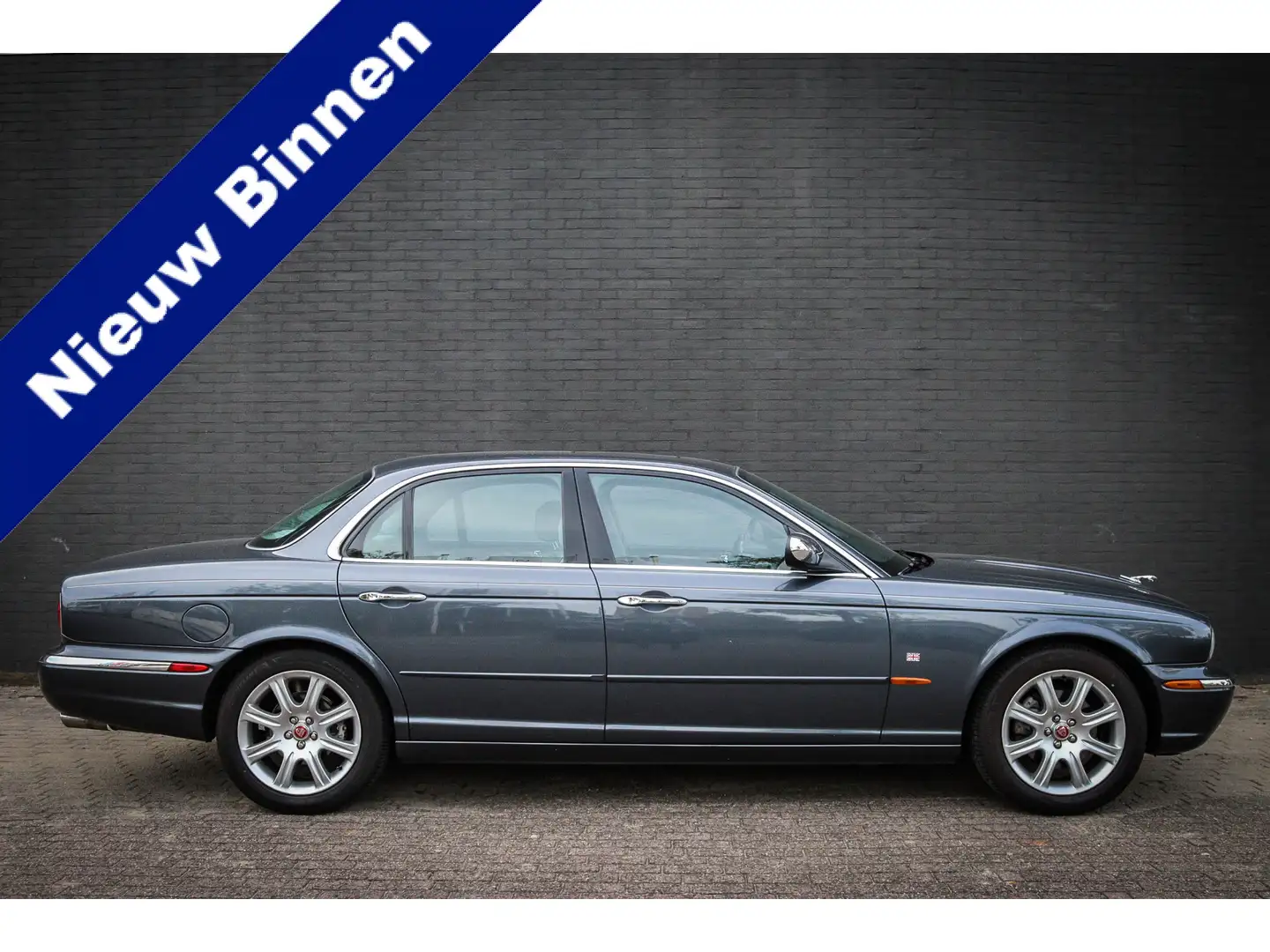 Jaguar XJ 4.2 V8 Executive Net binnen; Jouw droomauto? Grijs - 1