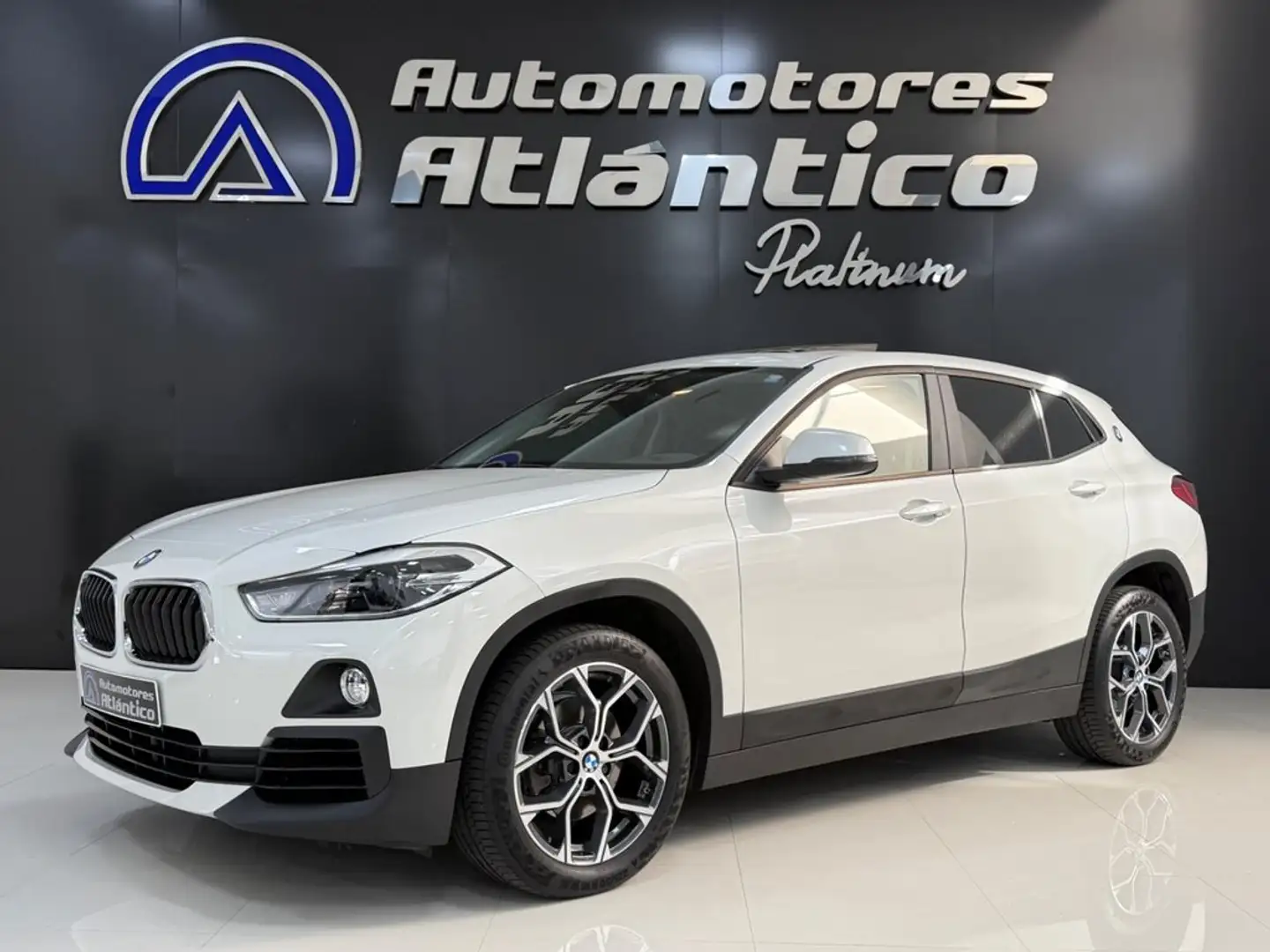 BMW X2 sDrive18i Weiß - 1