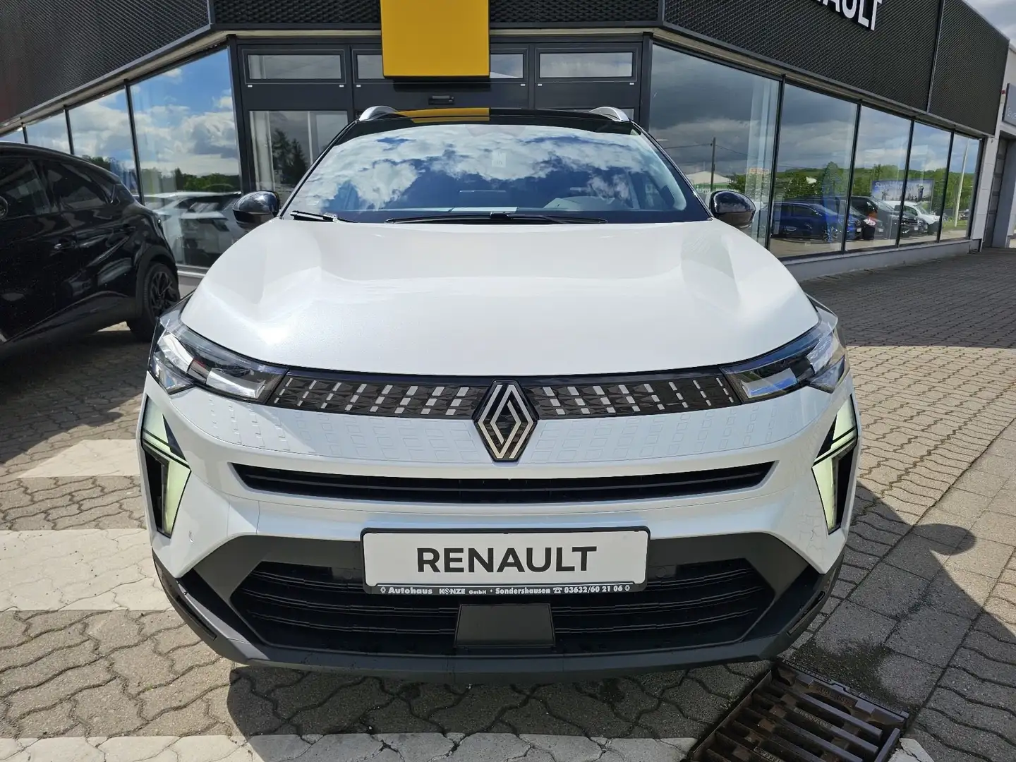 Renault Captur Techno Mild Hybrid 160 EDC *Winter-P/ACC* Schwarz - 2