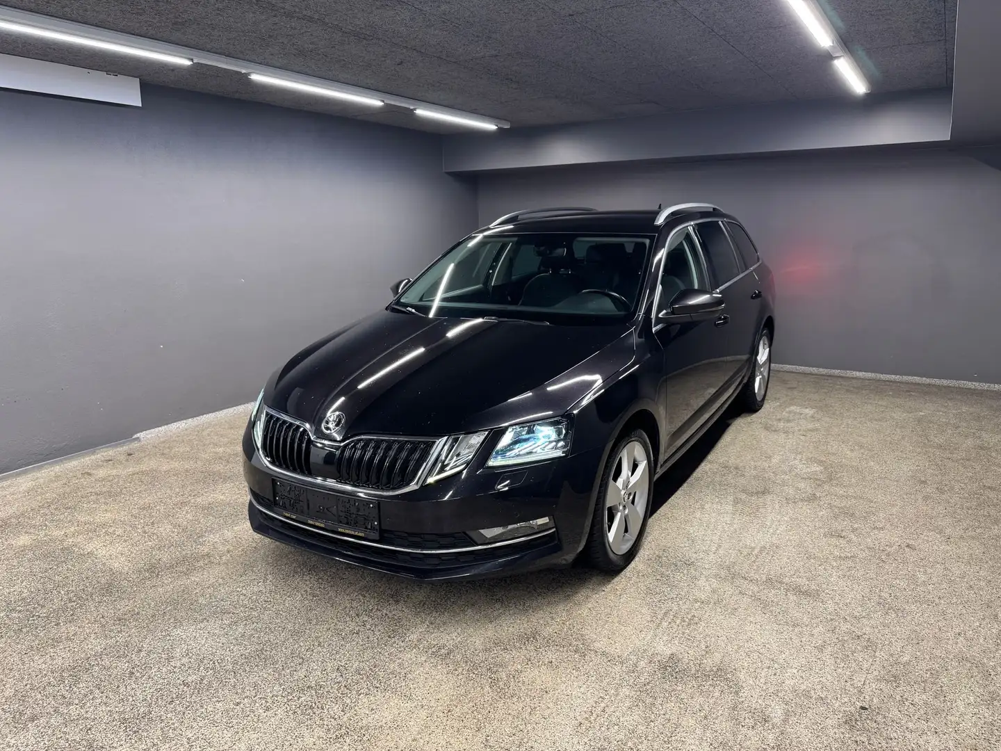 Skoda Octavia Style DSG Noir - 2
