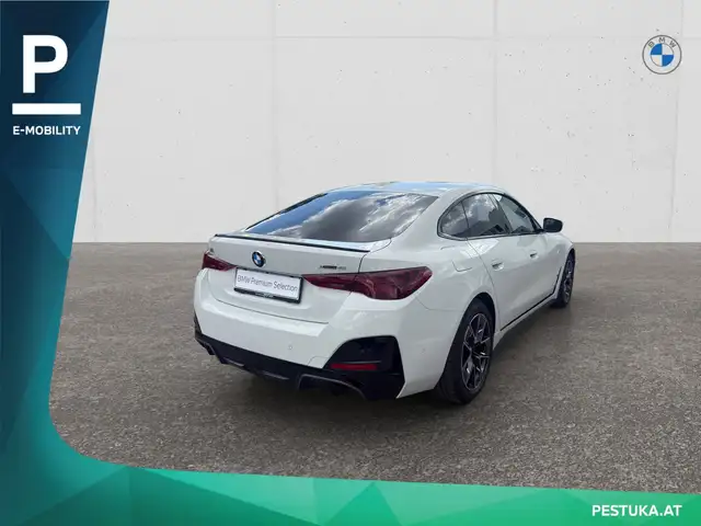 BMW I4 view 4