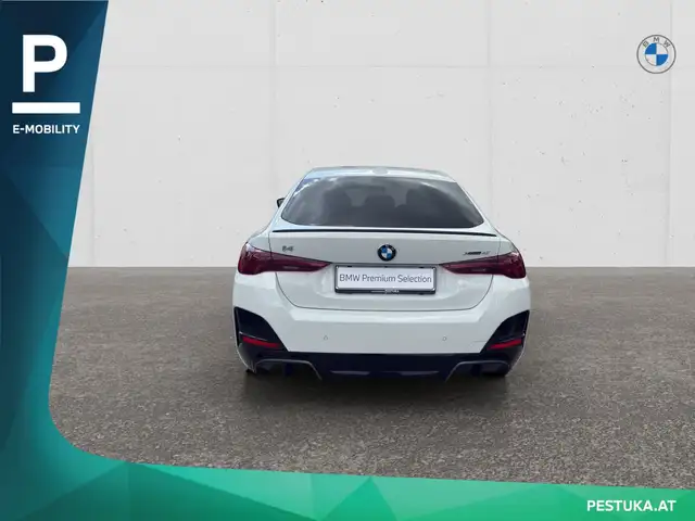 BMW I4 view 5