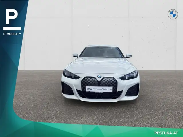BMW I4 view 2