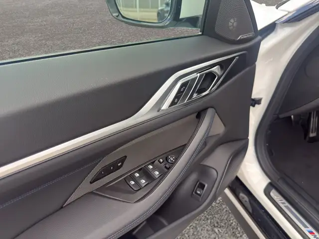 BMW I4 view 9