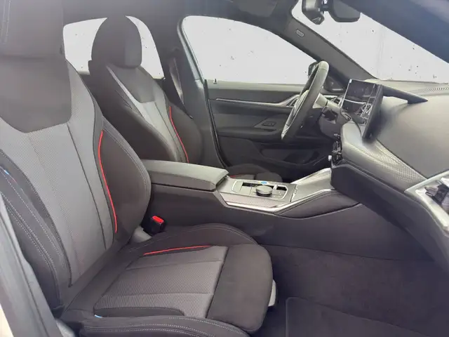 BMW I4 view 15