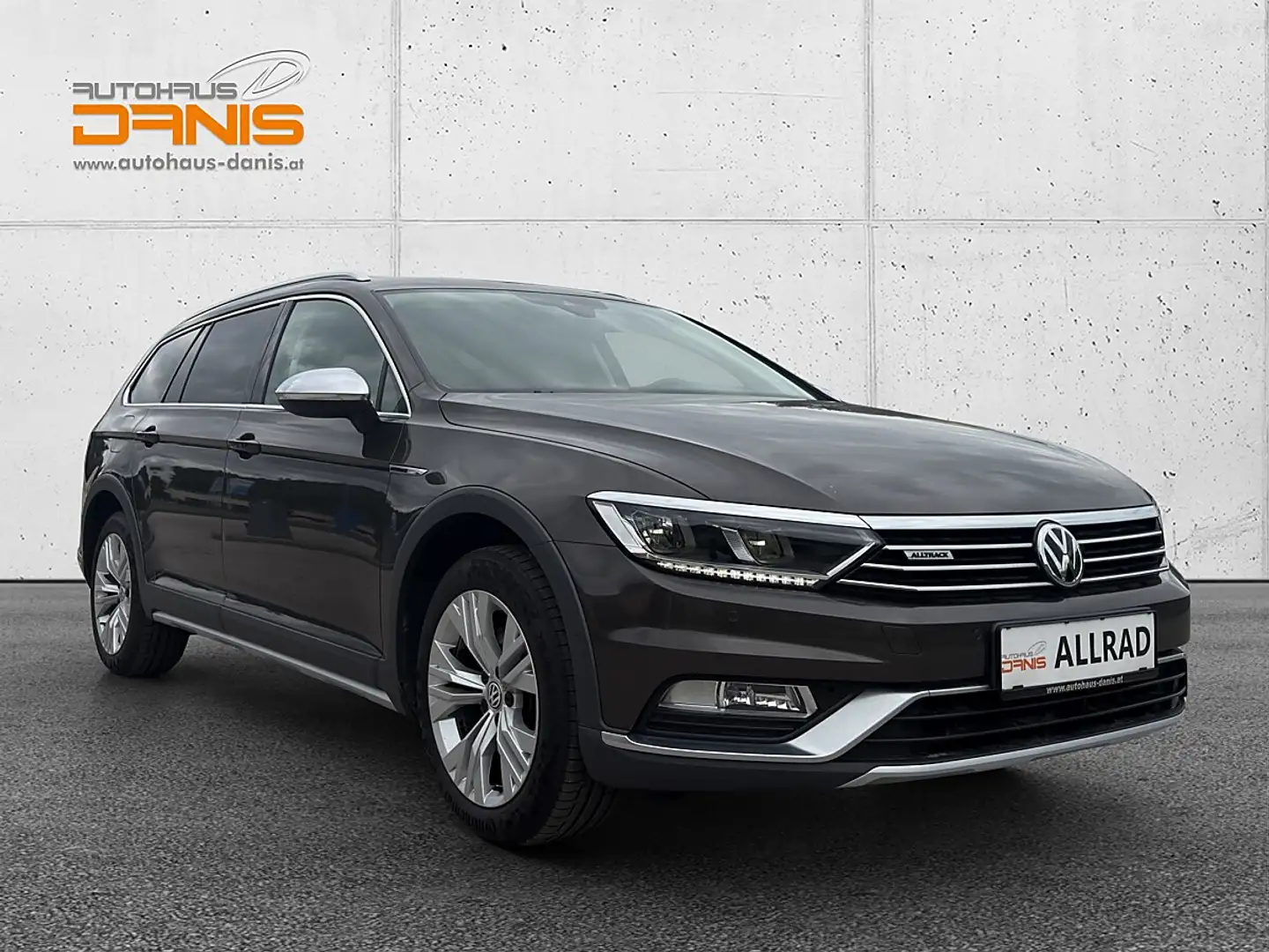 Volkswagen Passat Alltrack 2,0 TDI 4Mot. DSG Navi/AHV/ACC/LED Schwarz - 2