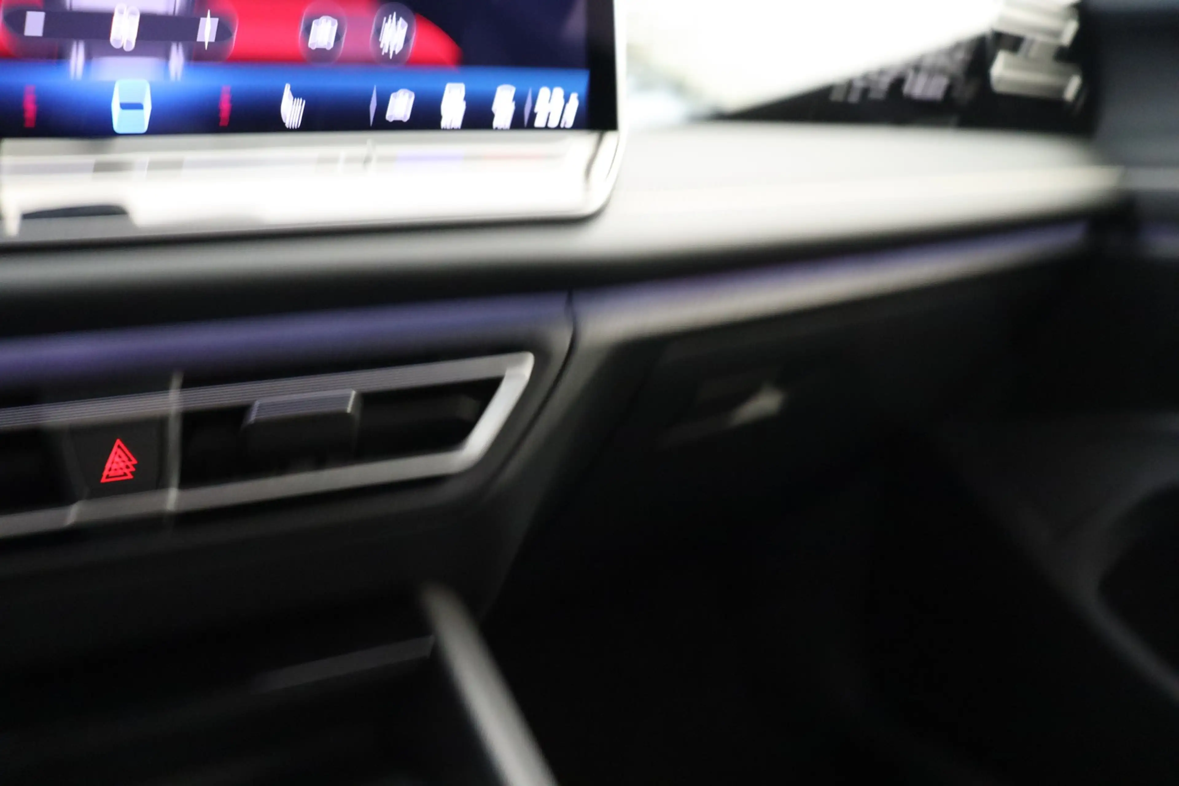 Volkswagen Tiguan Elegance 1.5eTSI DSG+HUD+MATRIX+360°KAMERA+LED — photo 14