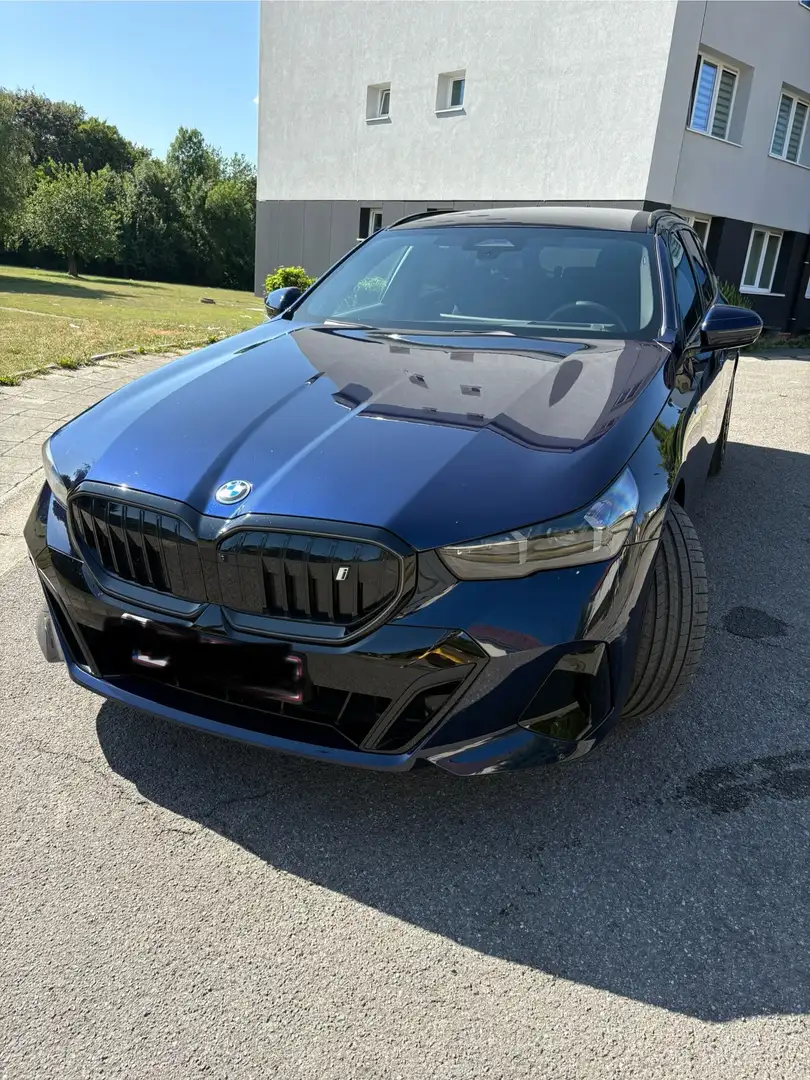 BMW i5 Touring 83.9 kW eDrive40 - 1