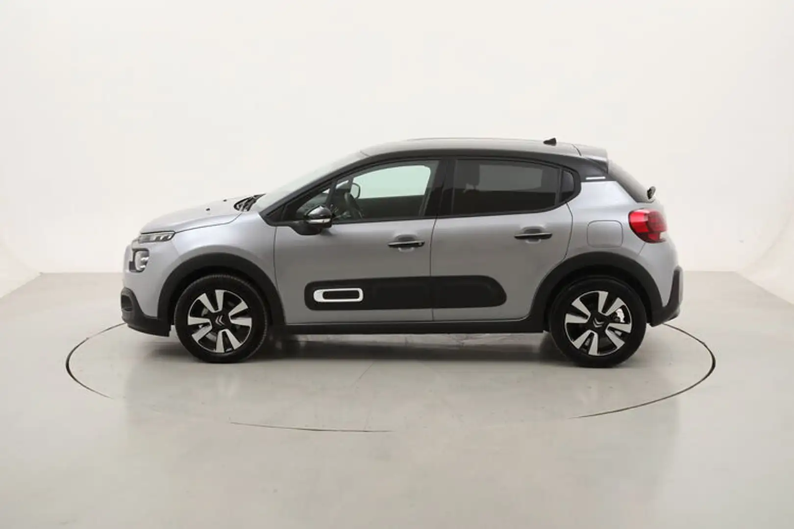 Citroen C3 Shine 1.2 Benzina 110CV Grigio - 2