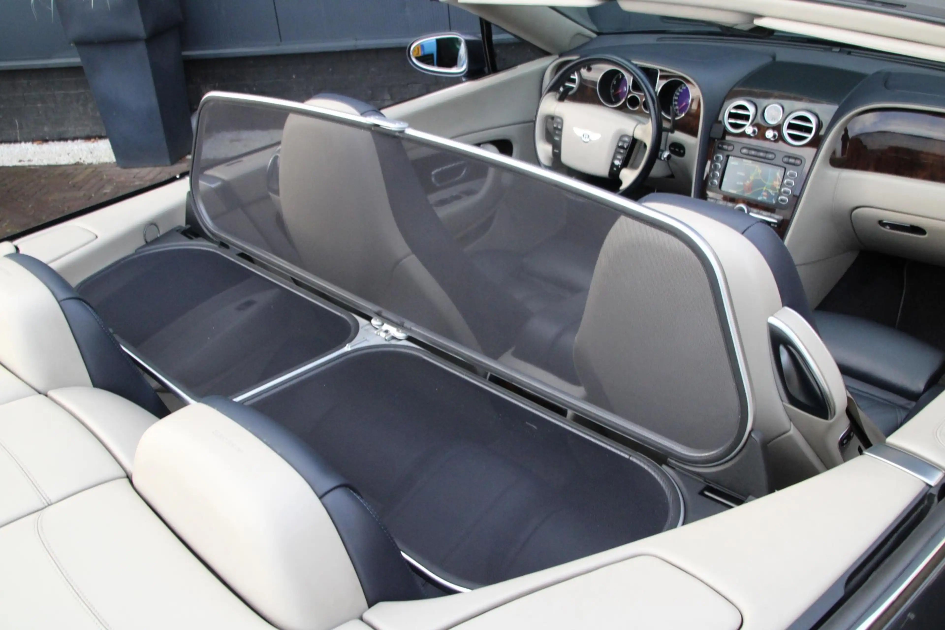 Bentley Continental GTC 6.0 W12 | 20" Speed | Diamond Stitching | — photo 42