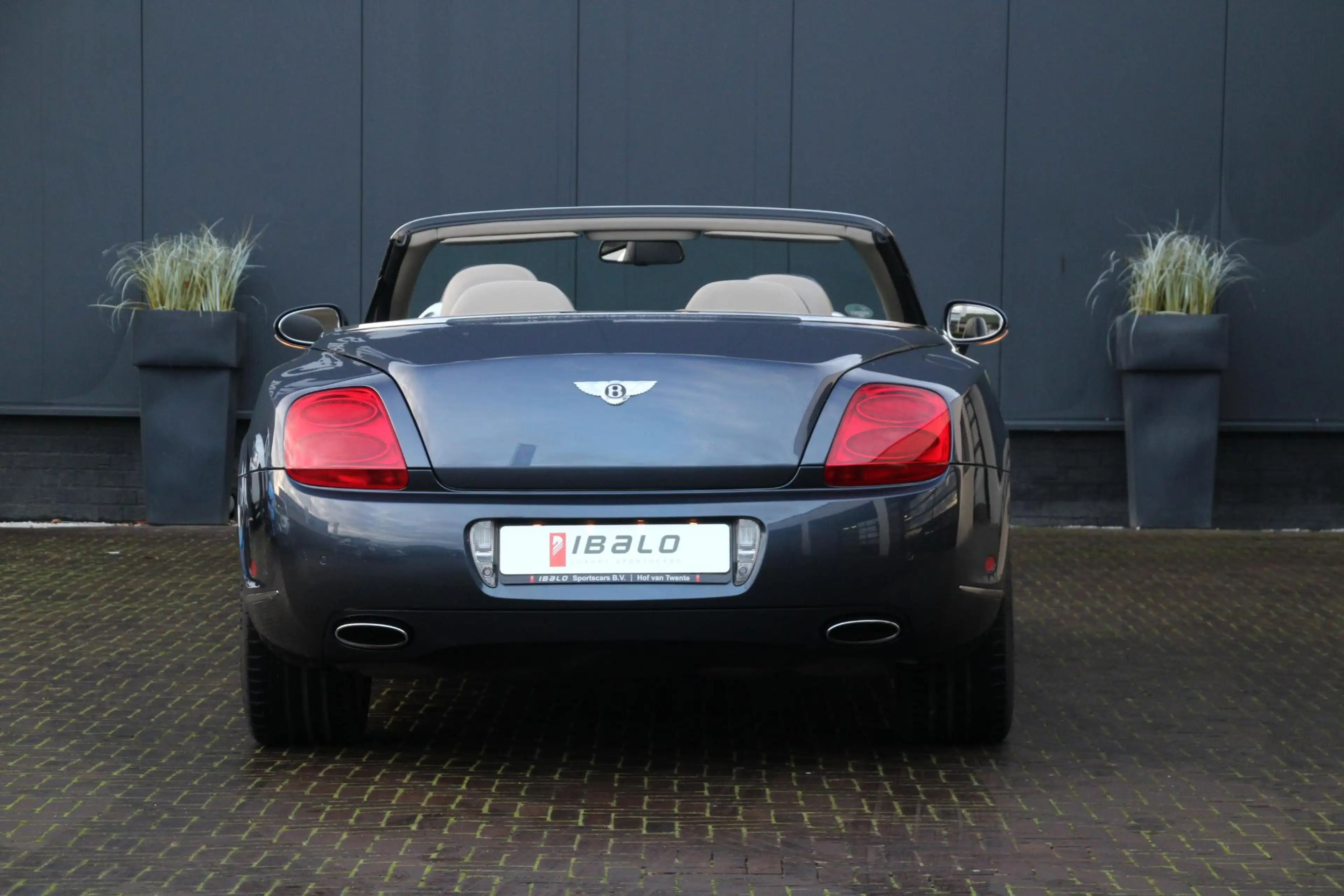 Bentley Continental GTC 6.0 W12 | 20" Speed | Diamond Stitching | — photo 23