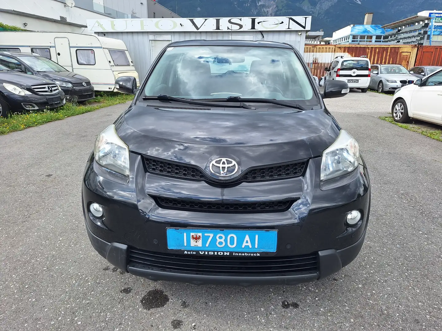 Toyota Urban Cruiser 1,4D-D AWD Schwarz - 1