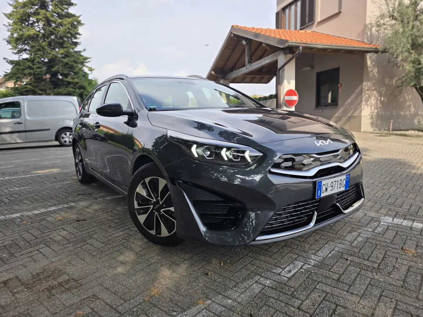 Kia Ceed SW / cee'd SW 1.6 gdi phev Spirit 141cv dct Grigio - 1