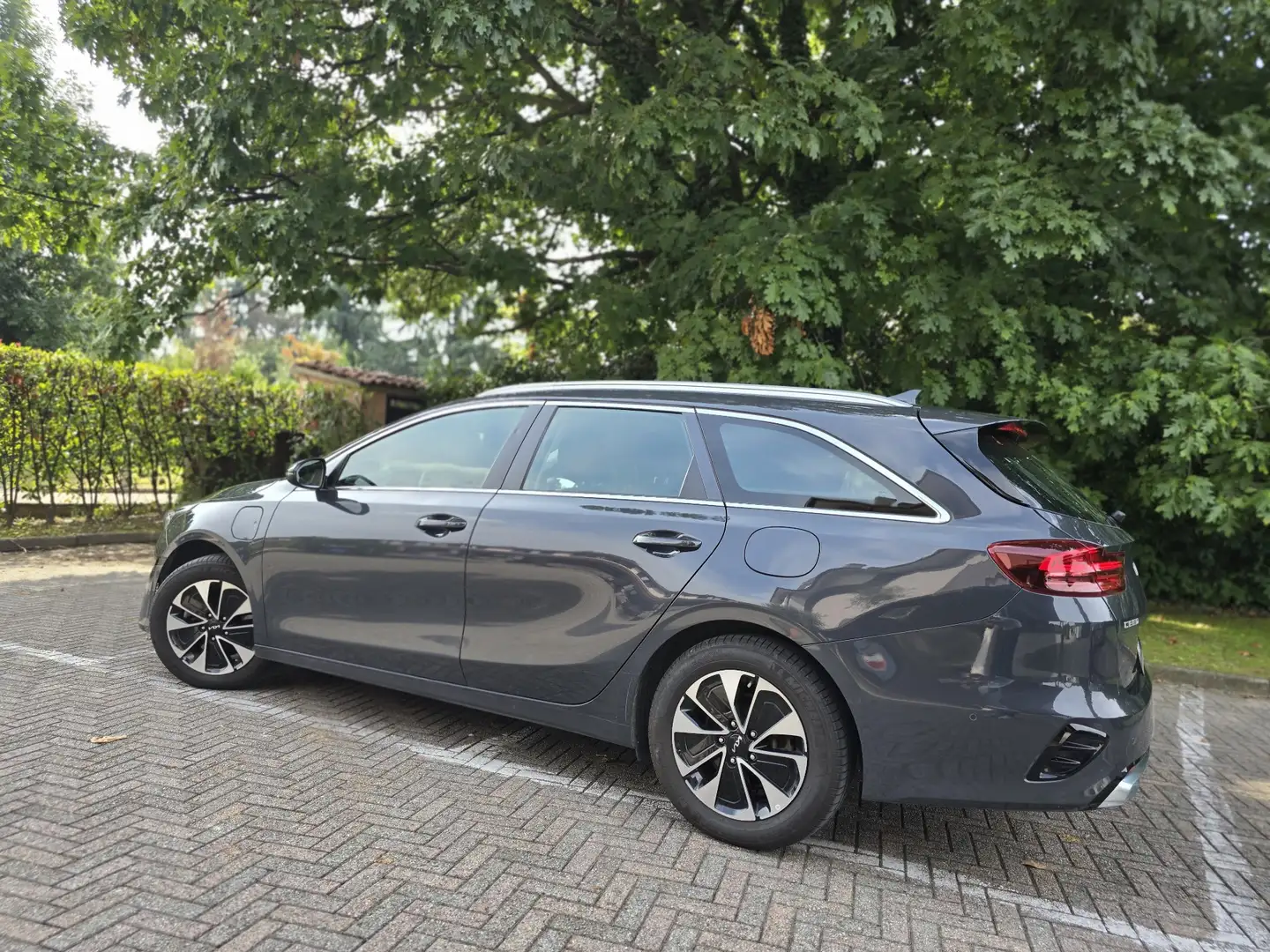 Kia Ceed SW / cee'd SW 1.6 gdi phev Spirit 141cv dct Grigio - 2