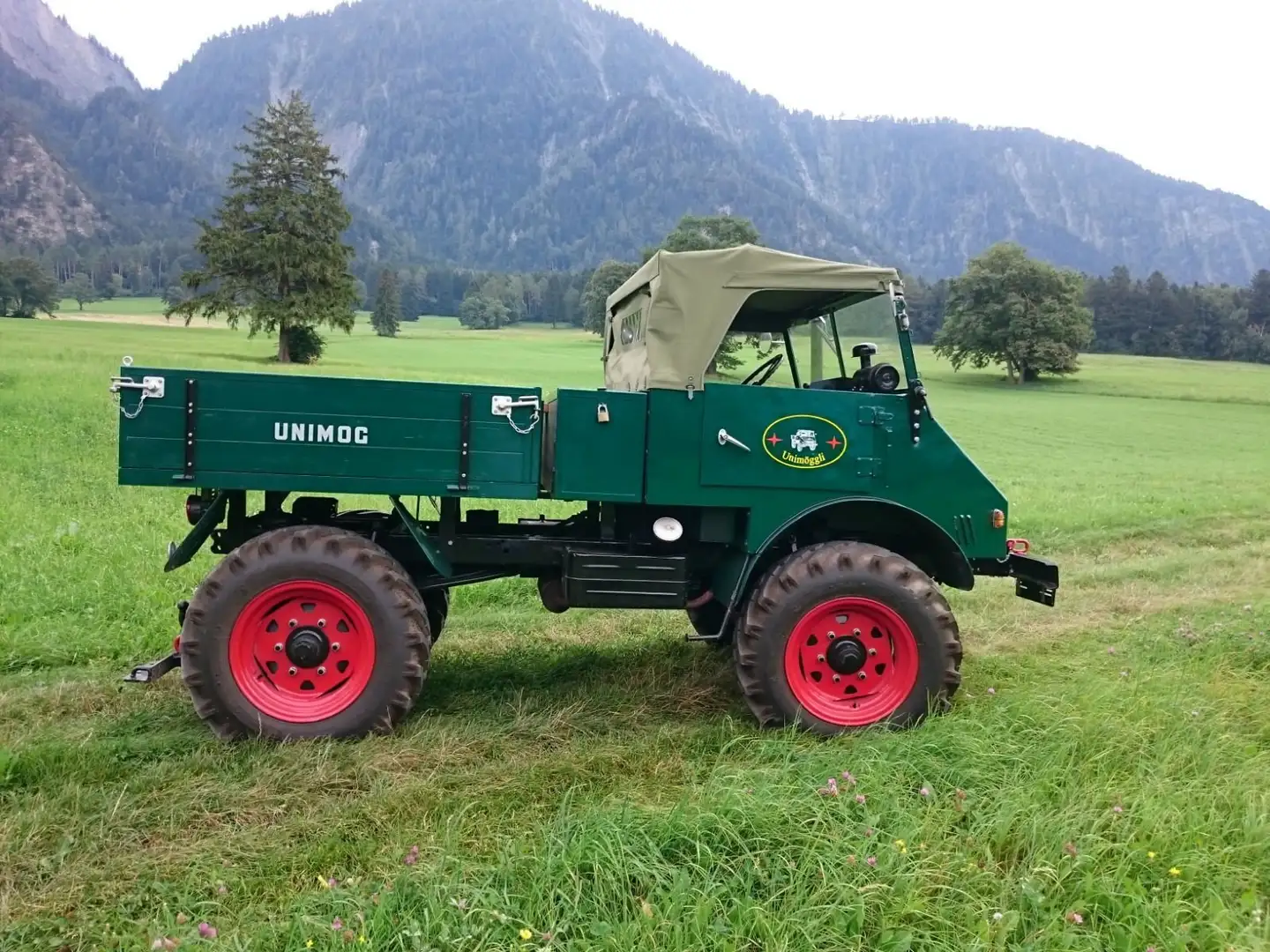 Mercedes-Benz Unimog 402 Verde - 2