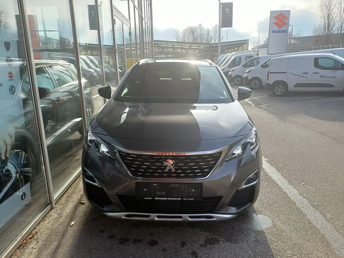 Peugeot 5008 1,5 BlueHDI 130 S&S EAT8 GT-Line Aut. Grau - 2