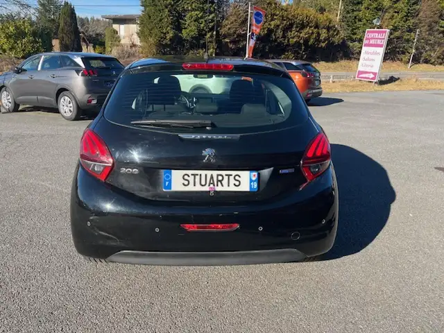 Peugeot 208 view 15