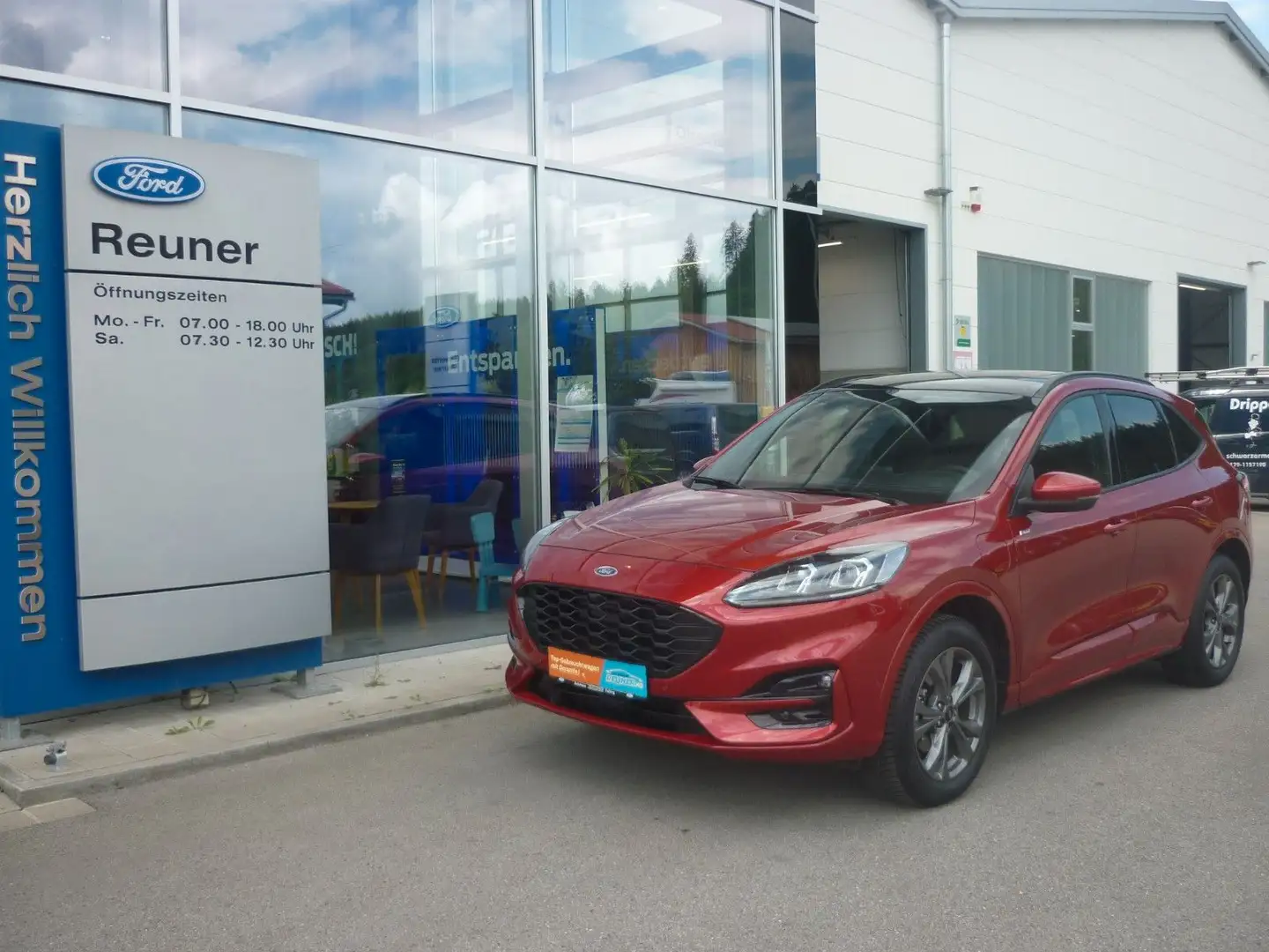 Ford Kuga Plug-In Hybrid ST-Line X Rot - 1
