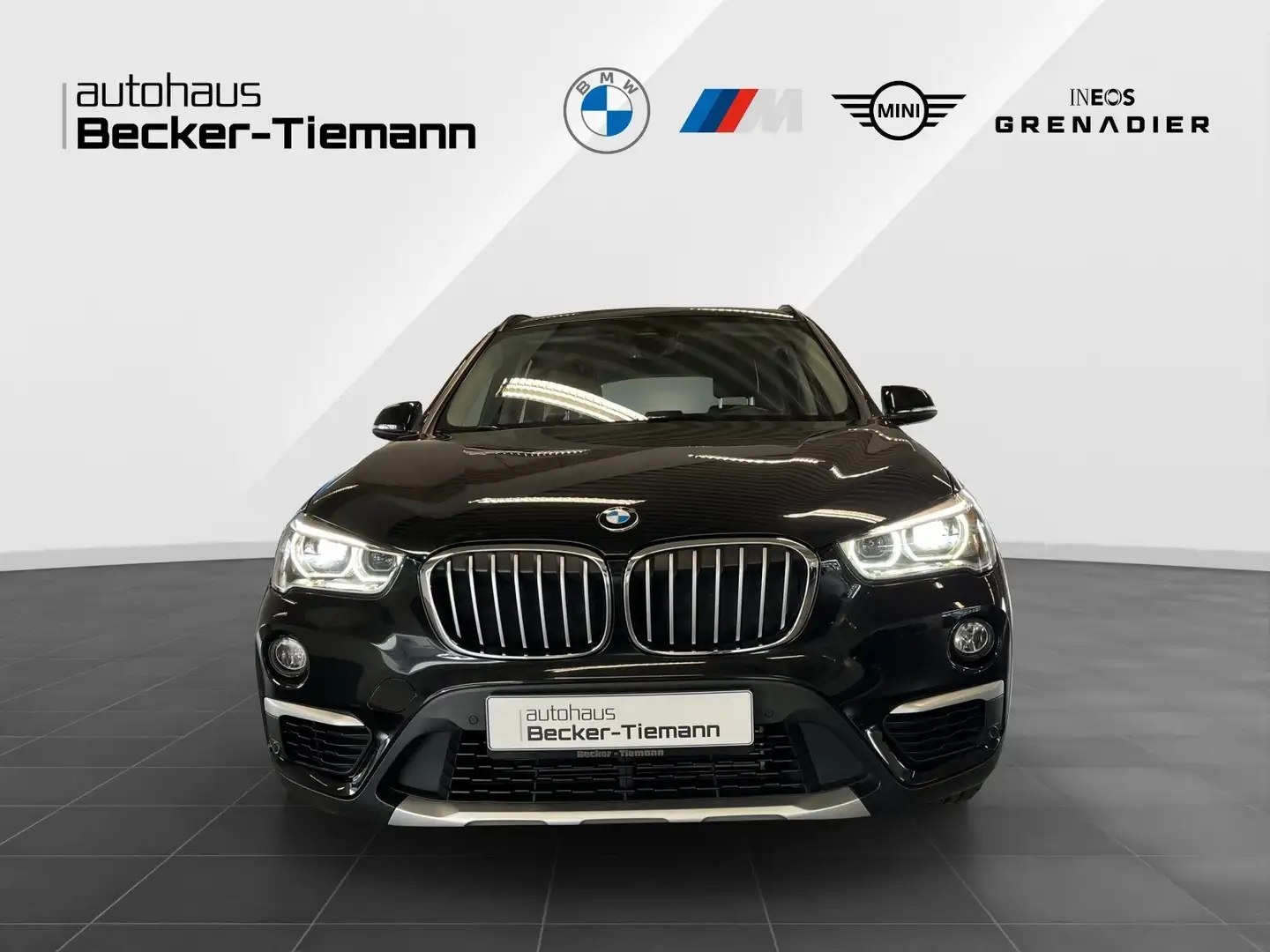 BMW X1 xDrive18d xLine | Businesspaket/ Parkassistant/ Te Zwart - 2