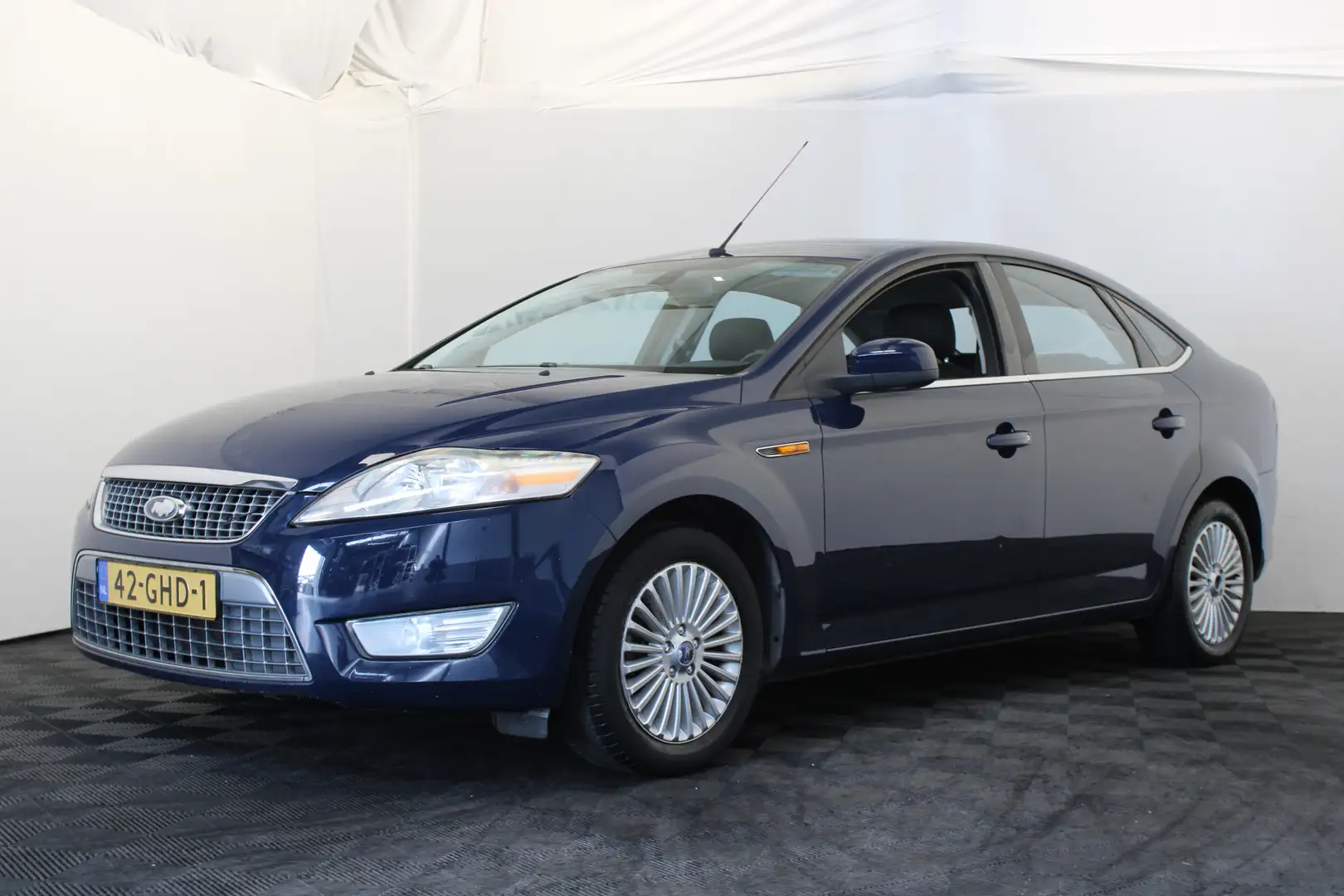Ford Mondeo 1.6-16V Titanium Blauw - 1