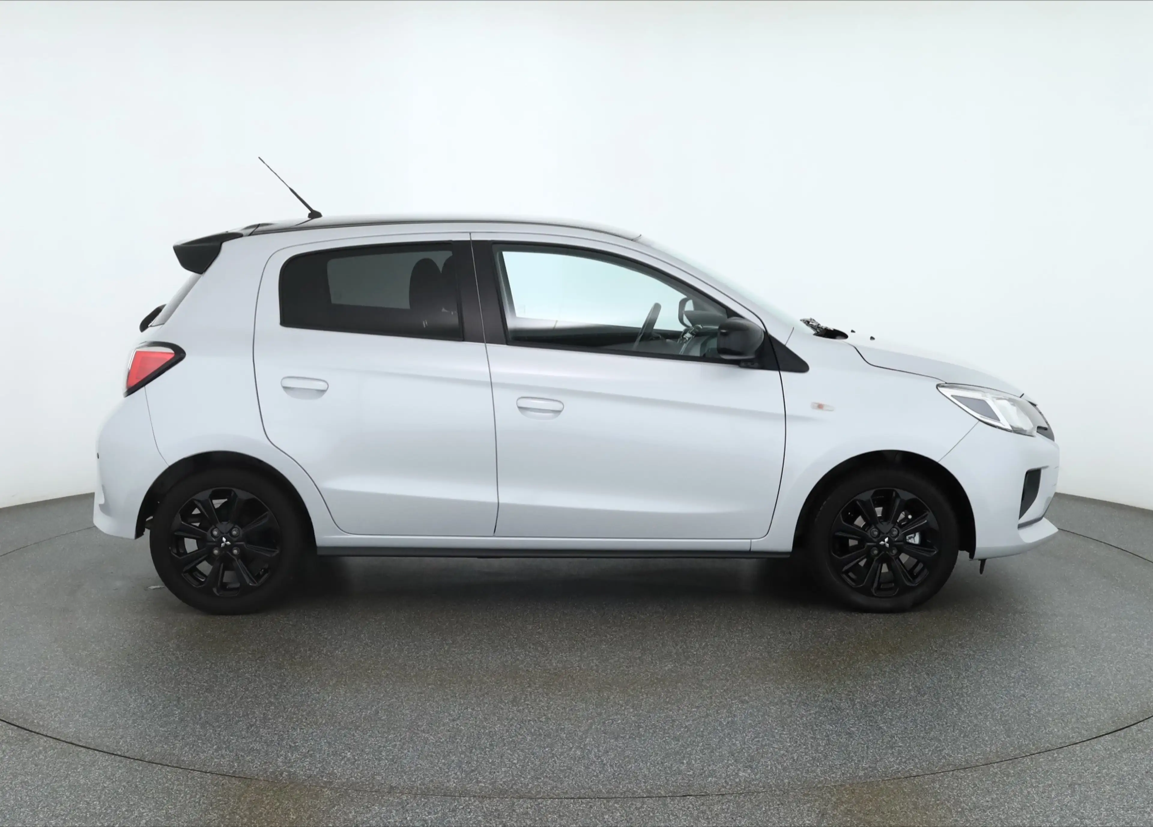 Mitsubishi Space Star 1.2 Aut. Spirit+ Sitzheizung Navi DAB — photo 6